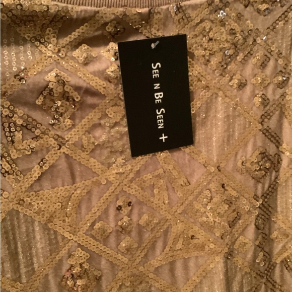 2pc plus size gold sequin jogging set. - Picture 4 of 10